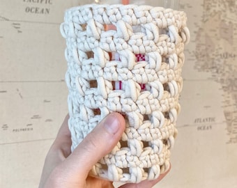 Gehaakte Iced Coffee Cosy: herbruikbare linnen bekermouw