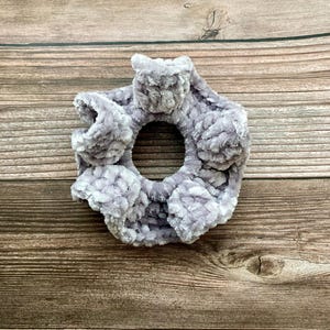 Scrunchie / Velvet Scrunchie / Ponytail Holder / Hair Tie / Hair Scrunchy