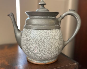 Tetera de granito y peltre antiguo - Rara vajilla de taberna del siglo 19 - Tetera de esmalte primitivo - Tetera de granito gris colonial