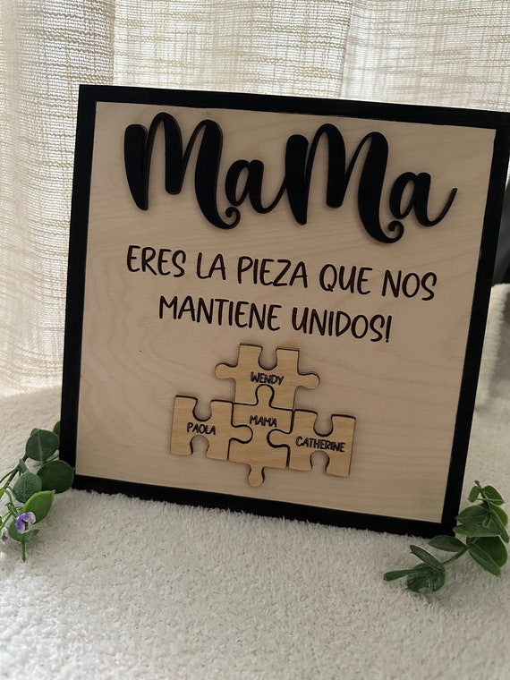 Personalize Mothers/Fathers Day Gift, Regalo para Dia De, Mama Eres La Pieza Que Nos Mantienes Unidos, Regalo/Gift para Mama, PAPA, MOM/Dad