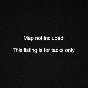 Puede incluir: Texto sobre un fondo negro que dice: "Mapa no incluido. Esta lista es solo para chinchetas."