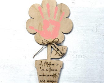 Wooden Flower Handprint | Mother's Day Gift | DIY gift | Gift to Mommy | Gift for Grandma | hand print craft