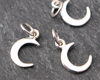 SLVR-197 20x20mm Brass Pendant Stamping Blanks Silver Plated Moon Charms With 2 Holes 2 Pcs Silver Plated Moon Charm,Hammered Pendant