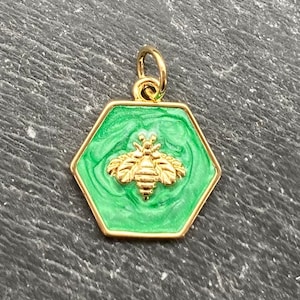 Green Enamel Bee Pendant: 18kt Gold Plated Brass Charm (18mm)