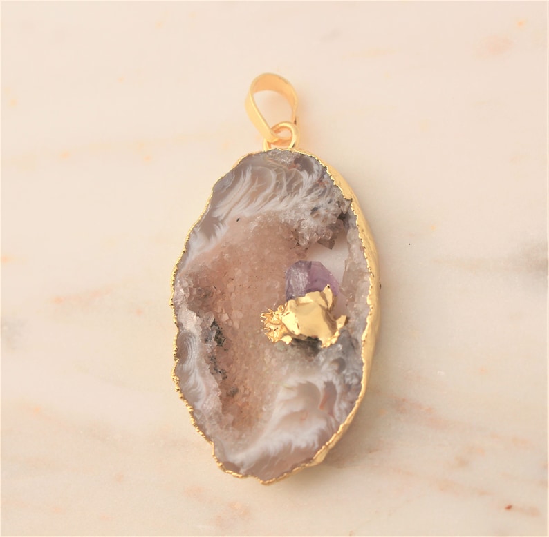 Druzy Agate Pendant with Amethyst Point Freeform Amethyst Point Natural Stone Agate Slice Gold Plated Amethyst Druzy Pendant Slice