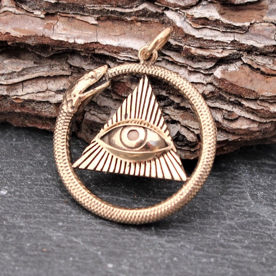 All seeing 2024 eye pendant gold