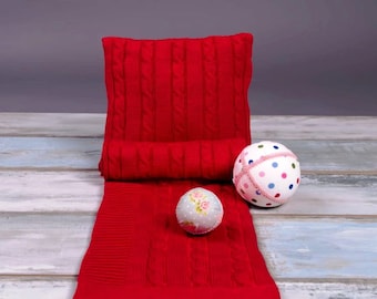 BabyDecke und Kissen-Rot, OEKO-TEX®, Kabelstich-Musterdecke, Kinderwagen-Decke, Strickdecke, Strickbabydecke, Rot-Babydecke