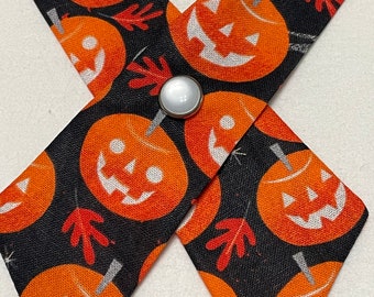 Haunted Ghosts and Pumpkins Cross Tie