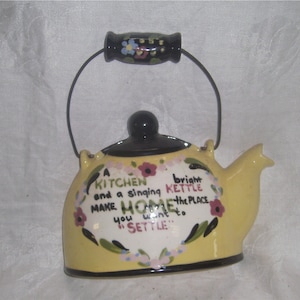 CLEMMISON POTTERY of CALIFORNIA – Teapot Wall Pocket