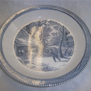 ROYAL CHINA – USA – Currier & Ives – 10” Pie Baker