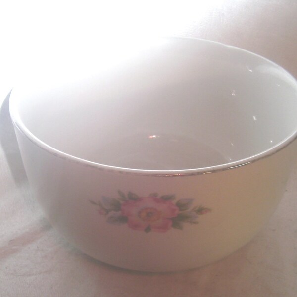 Hall China – Rose White – Small Mixing Bowl – 6” Dia