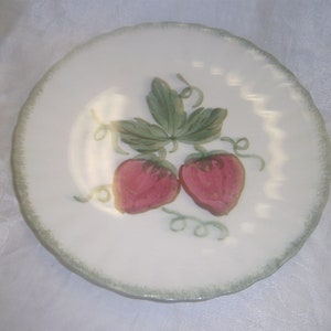 BLUE RIDGE CHINA – Strawberry Patch - 10” Plate