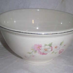 HOMER LAUGHLIN COMPANY– Virginia Rose – Kitchen Kraft – Mixing Bowl – 8 1/2” Dia.