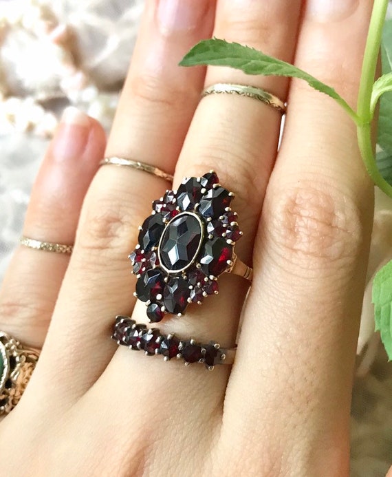 Antique Victorian 10K gold Bohemian garnet ring g… - image 5