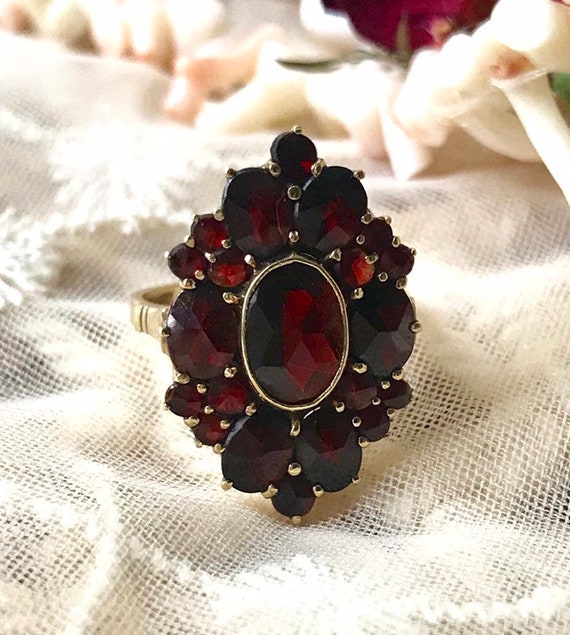 Antique Victorian 10K gold Bohemian garnet ring g… - image 4