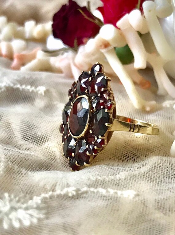 Antique Victorian 10K gold Bohemian garnet ring g… - image 2