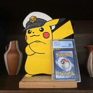 Kapitän Pikachu - Cartoon Holzarbeit