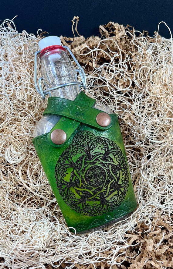 8oz BLACK Celtic Tree of Life Flask 8oz BLACK Celtic Tree of Life Flask