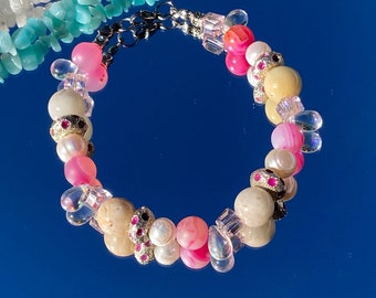 Freshwater Pearl bracelet/Beaded Bracelet/bracelet with clasp/hippie bracelet/boho bracelet/gemstone bracelet/indie/beach bracelet/stone