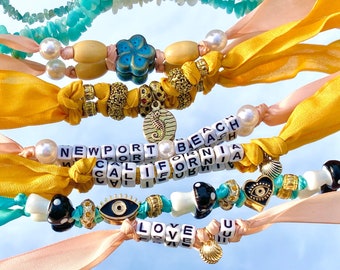 Bandpärlarmband/bandberlockarmband/bokstäverpärlarmband/tygarmband/preppy smycken/hippiearmband/bohoarmband/sött