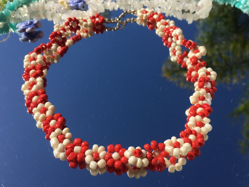 Daisy Beaded Choker,beaded chokerbeaded necklacehippie chokerhippy necklaceboho chokerboho necklaceindie necklacey2k necklacedaisy
