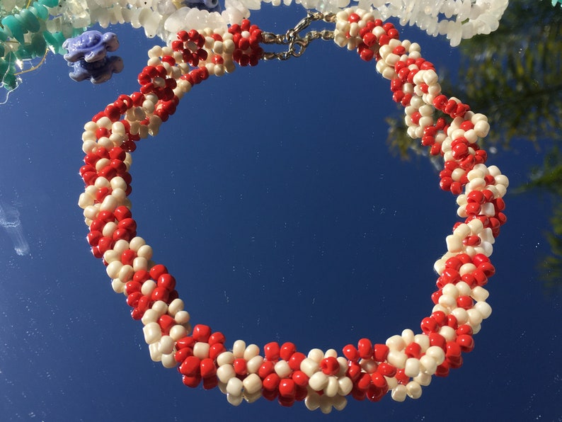 Daisy Beaded Choker,beaded chokerbeaded necklacehippie chokerhippy necklaceboho chokerboho necklaceindie necklacey2k necklacedaisy