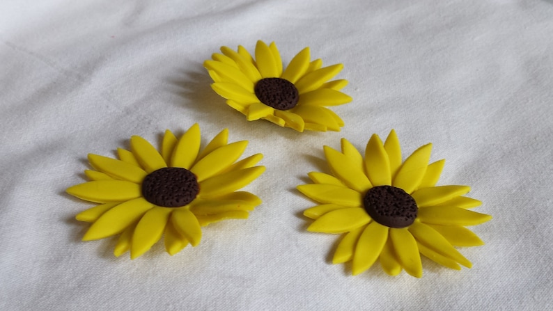 12 Fondant Sunflowers Realistic and Edible image 1