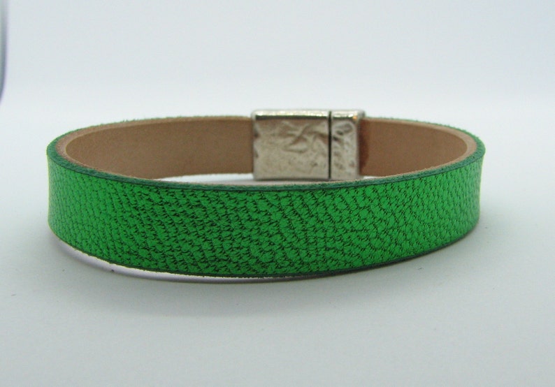 Metallic Green Bracelet with Magnetic Silver Clasp