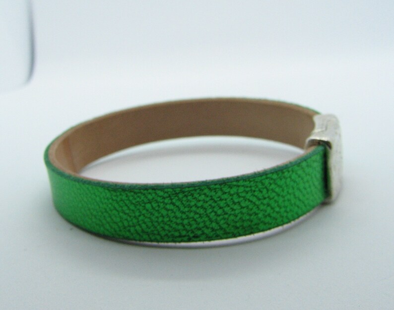 Metallic Green Bracelet with Magnetic Silver Clasp