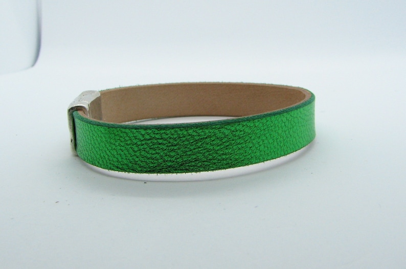Metallic Green Bracelet with Magnetic Silver Clasp
