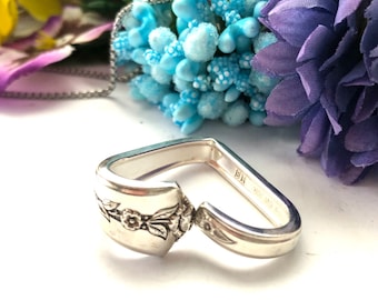 Collar con colgante de corazón y cuchara vintage: joyería de plata hecha a mano