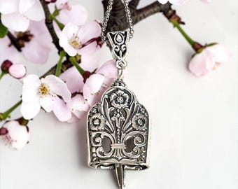 Collana con ciondolo a campana d'angelo in argento pregiato – Gioielli realizzati con cucchiai riciclati - Campanula fatata