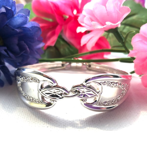 Silverware Bracelet | Old Colony | 1911| Spoon Jewelry| Spoon Bracelet| Silverware Jewelry| Old Colony bracelet| magnetic clasp, vintage