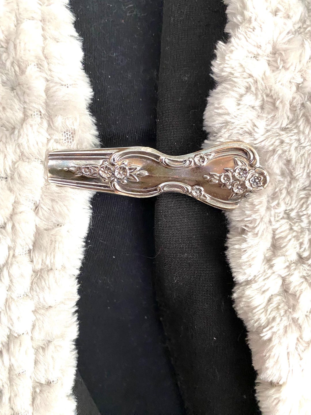 Vintage Silver Serving Spoon Sweater Clip: Scarf or Cardigan  display picture 3