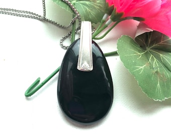 black agate teardrop pendant, black agate necklace, agate jewelry, agate and silverware pendant, large teardrop pendant. black stone