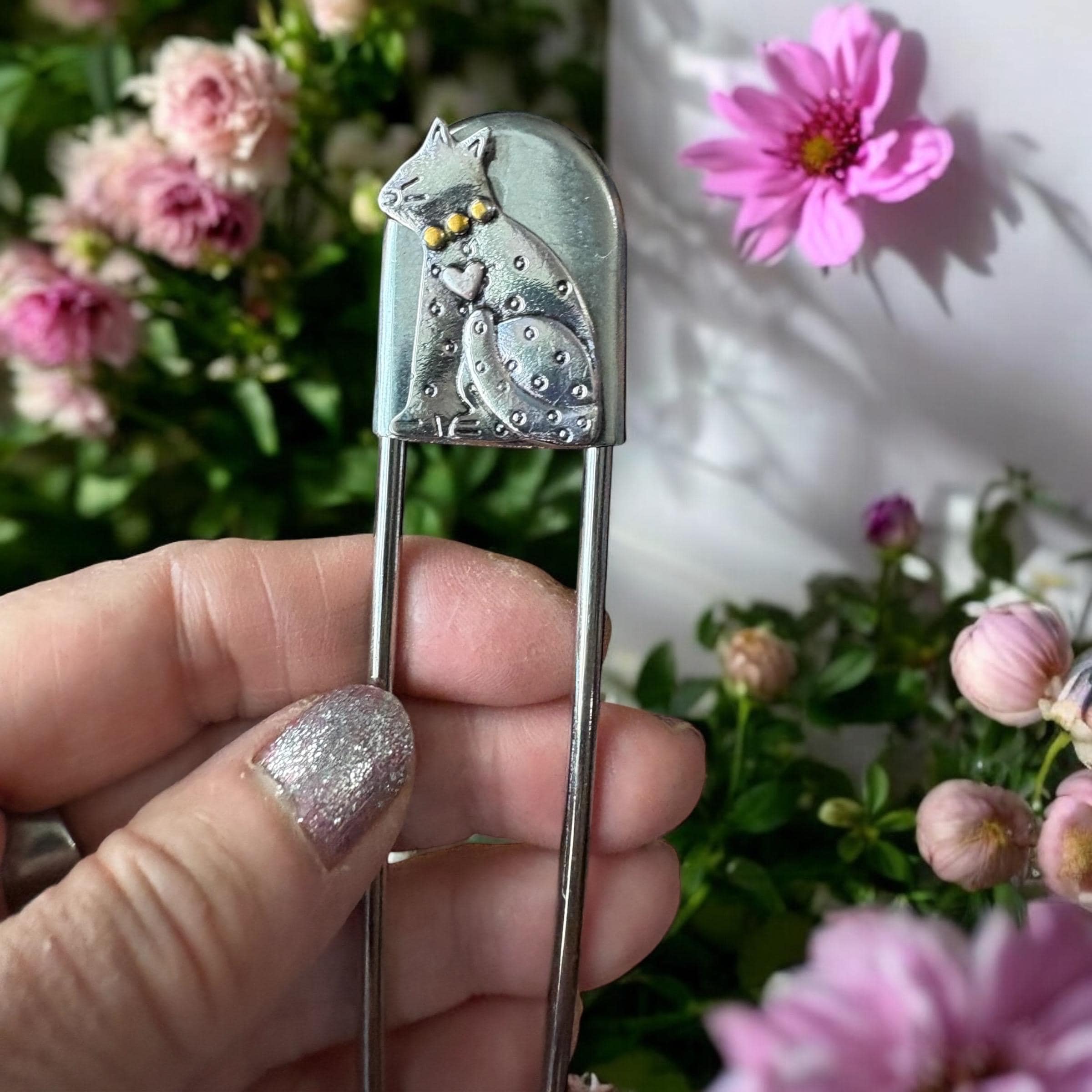 Jumbo Safety Pin Keychain: Cat Kilt Pin - Etsy Israel