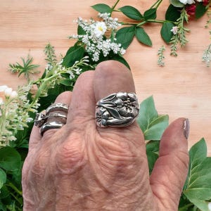 Gr. 8 Löffelring, Blumenring, Löffelschmuck, Besteckring, Jugendstilring, Silberring, Löffelschmuck, Einzelstück