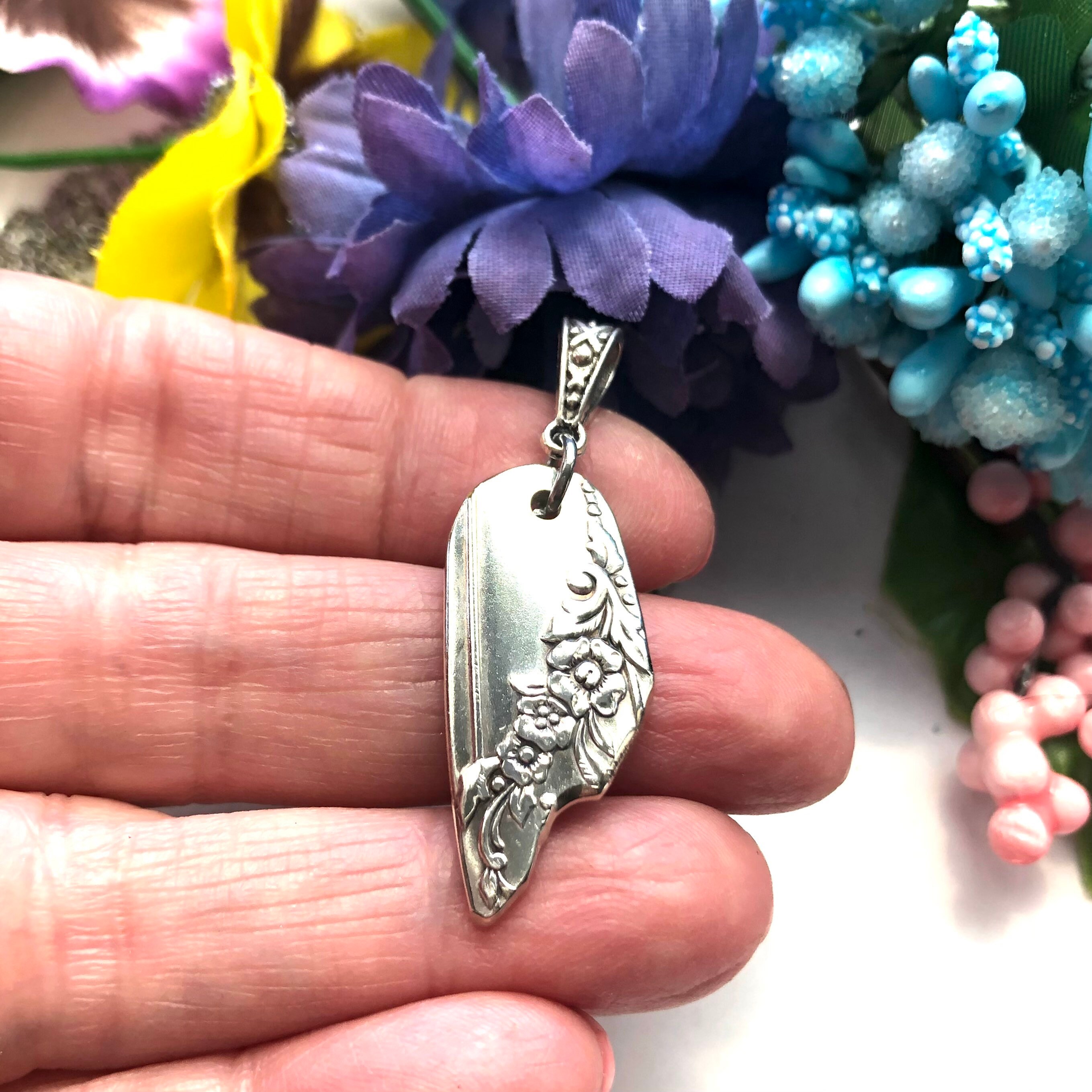 クイーン・ベス・スプーンペンダント：1946年製シルバージュエリー