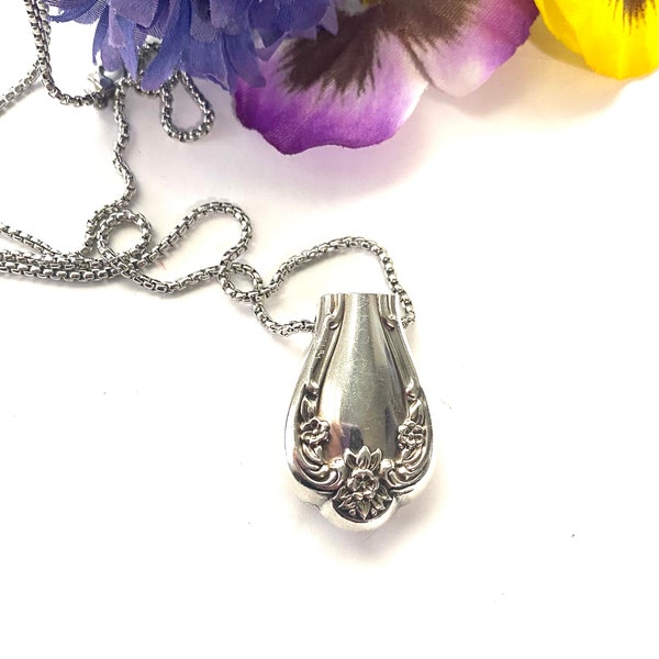 Silverware diffuser necklace, aroma therapy essential oil diffuser necklace, vintage diffuser necklace, Aromatherapy necklace, diffuser