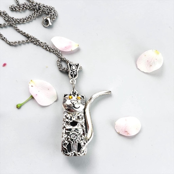 Handmade Silver Plated Spoon Cat Necklace: Whimsical Feline Jewelry