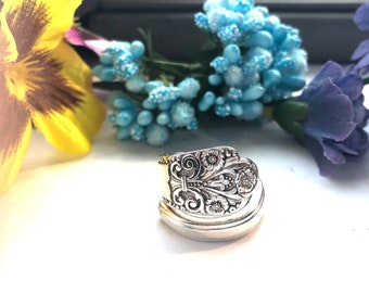 Precious Spoon ring size 8, 1941 silverware ring, spoon jewelry,  silverware ring, Boho ring, silver ring, spoon jewelry, flatware ring,