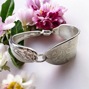Butter knife Bracelet, silverware bracelet, spoon  bracelet|,spoon jewelry, silverware jewelry vintage butter knife, daffodil