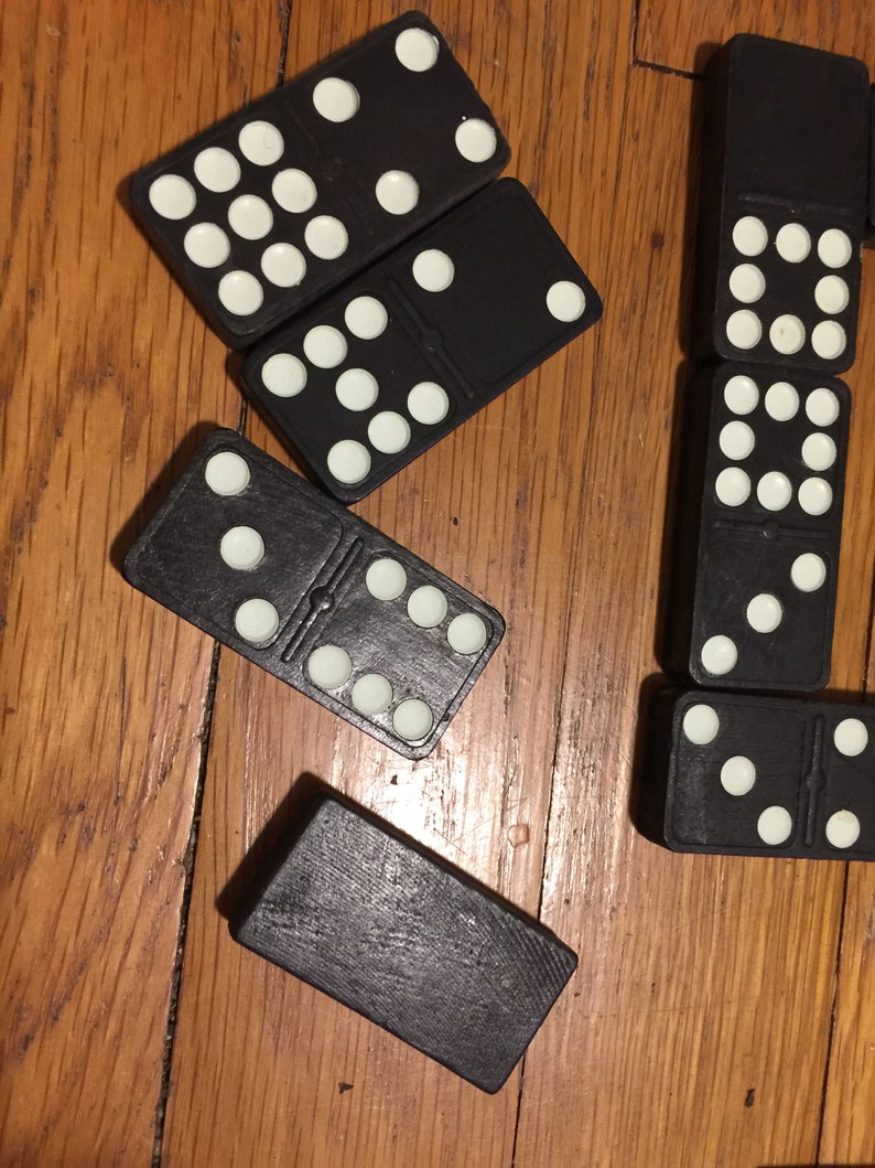 Dominoes Double Nine Vintage Magna Made In The USA.