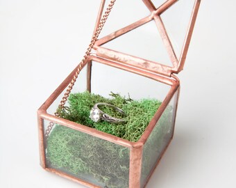 Geometric Glass Ring Box - Hinged Glass Box
