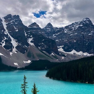 Valley of Ten Peaks, Moraine Lake