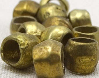 Rústico gran agujero hecho a mano cuentas de latón - Aprox. 12mm--10 piezas / 20-BR5011