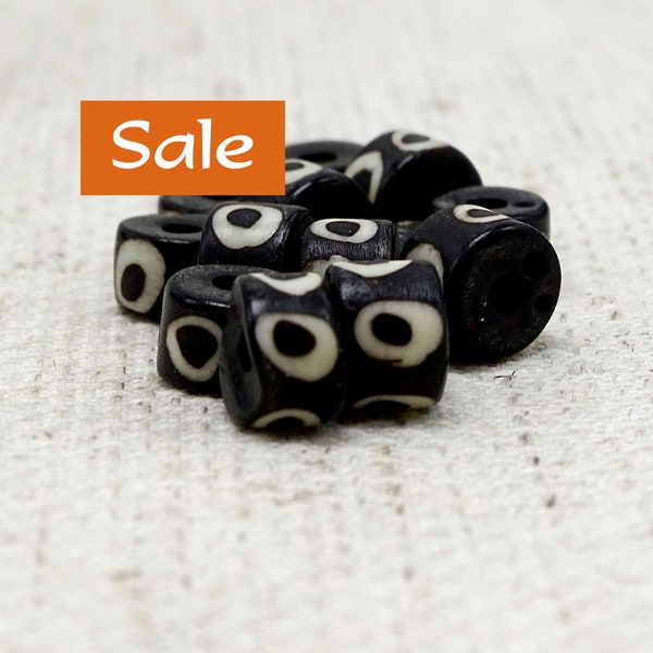 Batik Bone Beads Eye Circle Ring Pattern--10mm--50 Pcs. SALE | 20-BN320