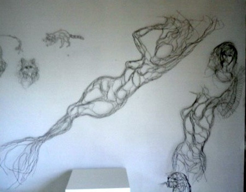 Wire Wall Art 7ft Meerjungfrau von Elizabeth Berrien, international renommierter Drahtskulptor Bild 4