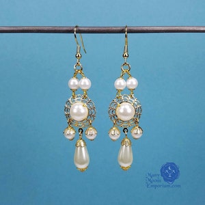 Chandelier pearl earrings, gold filigree, teardrop pearls, costume jewelry, Medieval wedding, Renaissance, Elizabethan, Tudor, Aurora, MTO
