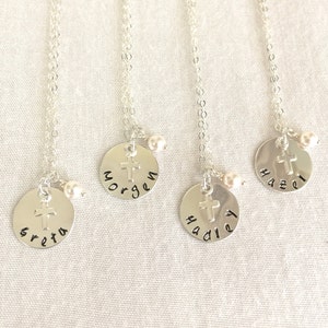 VQYSKO Collier Petite Fille Coeur Iettre Cha/îne-De Nom en Acier Inoxydable Exquis Petit Cadeau Danniversaire